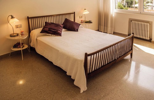 Passeig Maritim Villa | Villa Tupinetti with Sea View, Pool & Wi-Fi
