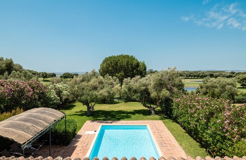 Benalup-Casas Vieja House | Villa Vainilla on the golf course with pool, Wi-Fi, and garden