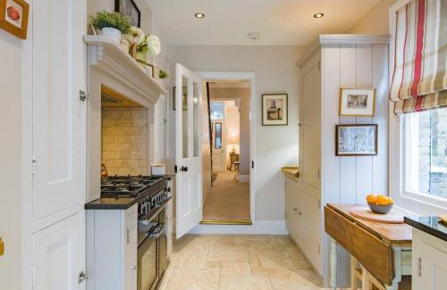 Deal House | Villa Vita - Ideally located cottage by the sea
