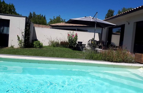 L'Isle-sur-la-Sorgue Villa | VILLA - WATERSHARING - IDEALLY LOCATED