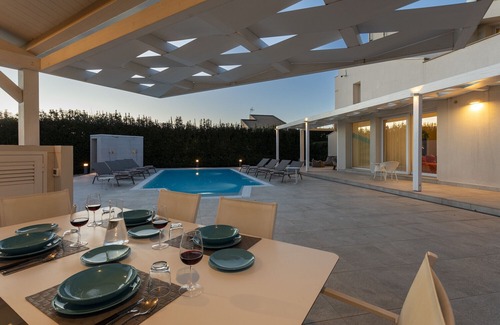 Modica Villa | Villa White