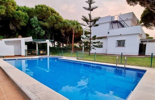 Cabo Roche Ski Chalet | Villa with private pool 500m from Roche beach