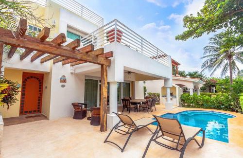 Playacar Fase I Villa | Villa with 4 Bedrooms - Spacious Oceanview with private Pool At Playacar Phase I Pura Vida