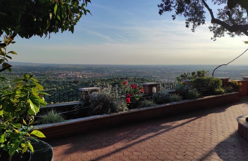 Tivoli Villa | Villa with breathtaking views - 2km from Tivoli