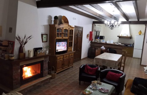 Iznate Villa | Villa with garden, swimming pool, Air Conditioning, WIFI, beautiful views.