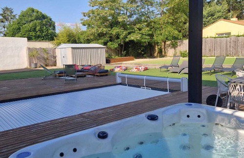 Pornic Villa | Villa with pool and jacuzzi close to the center
