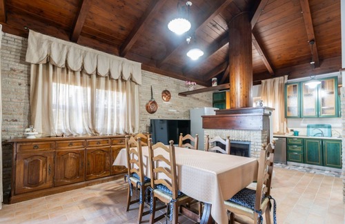 Trani Apartment | Villa with Pool & Garden - Ground floor