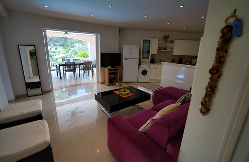 Saint-Aygulf Villa | Villa with Pool small sea view/1km from the beach