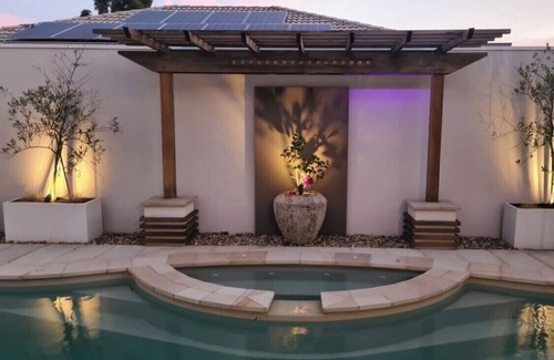 Mount Martha House | Villa with Pool, Spa, Games & Cinema Room, Pizza Oven