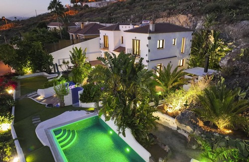 Guia de Isora Villa | Villa with private pool, views and garden