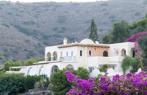 Ventanicas-El Cantal Villa | Villa with Private Pool,Stunning Sea Views,10 min walk to the beach air con Wifi