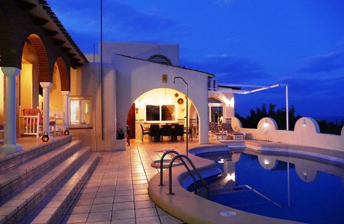 Ventanicas-El Cantal Villa | Villa with Private Pool,Stunning Sea Views,10 min walk to the beach air con Wifi