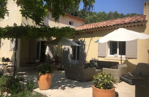 Simiane-Collongue Villa | Villa with swimming pool, in the heart of the Aix countryside