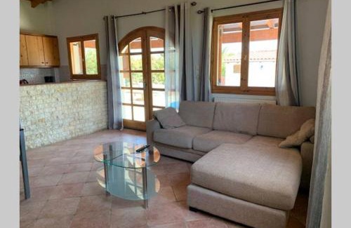 Roumeli Villa | Villa Yucca Palm