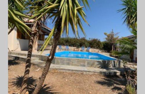 Roumeli Villa | Villa Yucca Palm