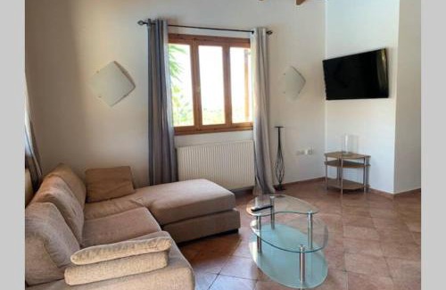 Roumeli Villa | Villa Yucca Palm
