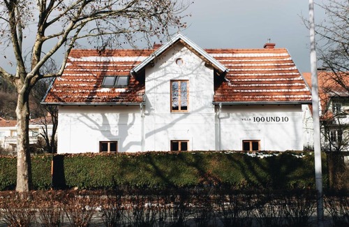 Klagenfurt am Woerthersee House | Villa100und10 by Seebnb