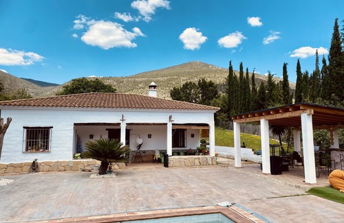 Algodonales Villa | Village comforts, countryside feel - Villa with 2 terraces, bar, pool and garden