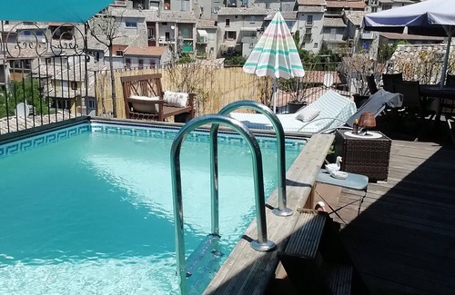 Volonne House | Village house with swimming pool and very large terrace, 10 mn south of Sisteron.