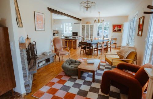 Saint-Remy Villa | VillaNonna, jacuzzi, billards, pétanque, ping-pong, 12 couchages, terrasse plein soleil - Larès