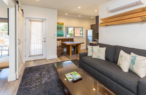 Kihei Condo | Villas By The Cove, Villa 7 · Walk to the Beach from a Modern Hideaway