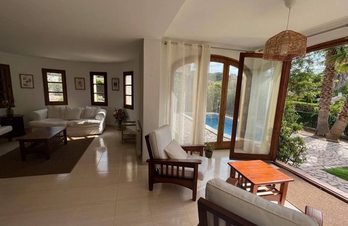 Calonge Ski Chalet | VILLAS COSETTE Villa BRAVA with Pool in Calonge