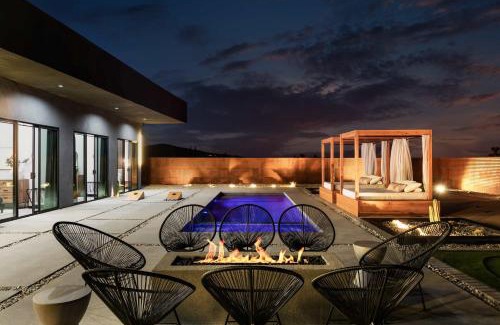 Joshua Tree Villa | Villas Pool-Spa- Fire pit- Golf