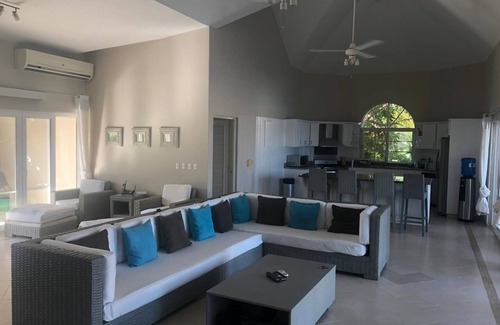 Urbanizacion Tavarez Villa | VillaTracey! 5BR/5BA Luxury Sosua OcnView Pool Jacuzzi Walk 2 Town Pool Table