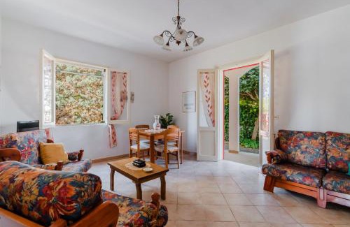 Rivabella Apartment | Villetta Andromeda by BarbarHouse