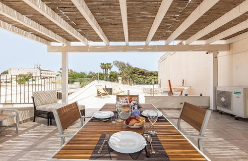 San Pietro in Bevagna Villa | Villetta Playa del Sol by BarbarHouse