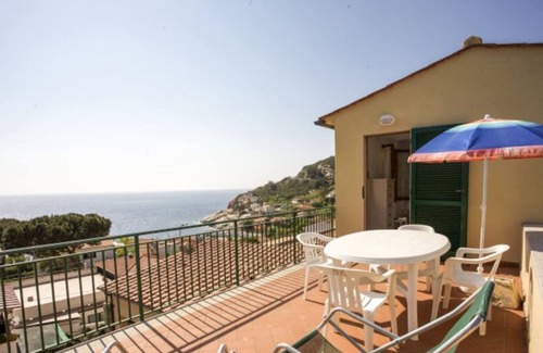 Chiessi Villa | VILLETTA LA TERRAZZA SU CHIESSI