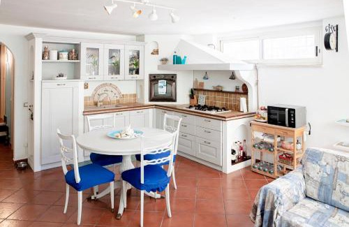 Anzio House | Villino delle rose