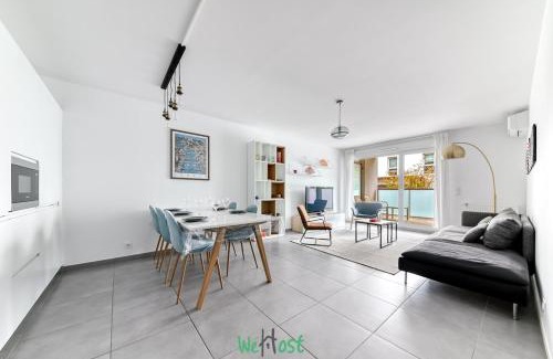 Bron Apartment | Vinatier - Lyon 2 - LB - Large family apartment with parking in Lyon