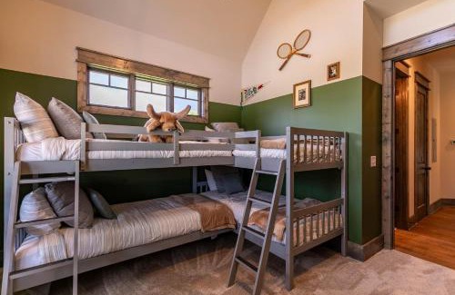 Elk Park House | Vineyard Vista at Eagles Nest