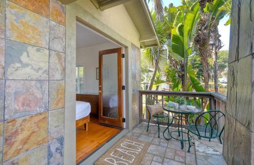 Townsite House | Vintage Beach Bungalow - For 6