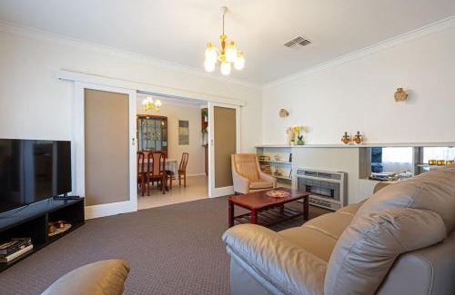 Vale Park House | Vintage Charm in Vale Park