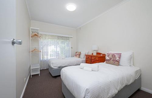 Vale Park House | Vintage Charm in Vale Park