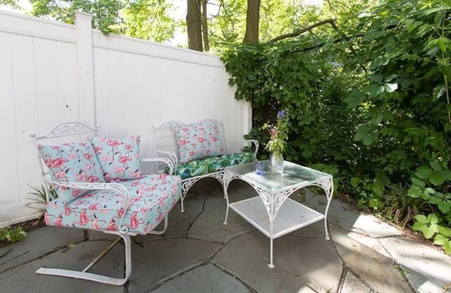 Ithaca House | Vintage Charmer Waterfall views! sleeps 5!