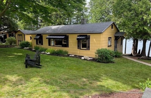 Alden Cottage | Vintage Cottage on Clam Lake - Bring your Boat