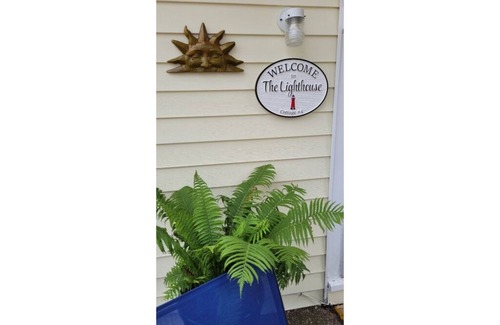 Ludington Cottage | Vintage Cozy Cottage 2 Blocks from Ludington Beach