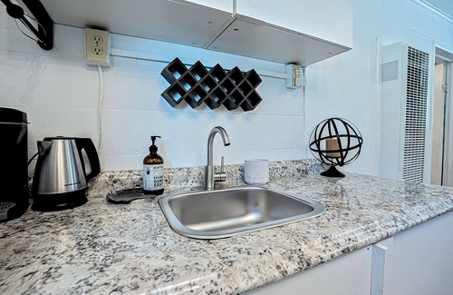 Mullan Apartment | Vintage Riverside Motel Apt #6