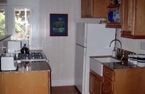 Eastside Santa Cruz House | Vintage Santa Cruz Cottage, Steps From The Beach