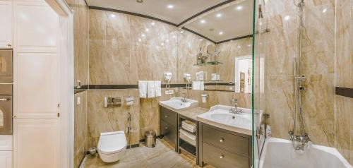 Inner City Budapest Apartment | VIP Residence Riverside 26