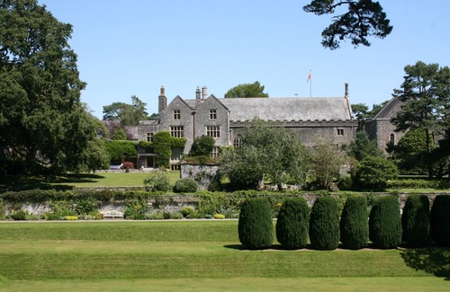 Dartmouth House | Vipers Quay - a secluded waterfront property with wonderful views of the Dart