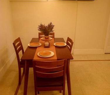 The Quarter House | Virginias Place