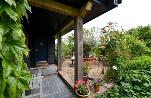 St Mary's Bay House | Visit England Gold Award Winning Rural 3 Bedroom Barn Conversion in Kent