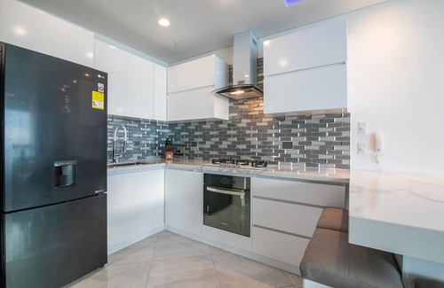 Bocagrande Apartment | VISITORS ALLOWED. Super Modern 3BR Futuristic Illuminato Apt