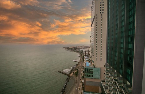 Bocagrande Apartment | VISITORS ALLOWED. Super Modern 3BR Futuristic Illuminato Apt