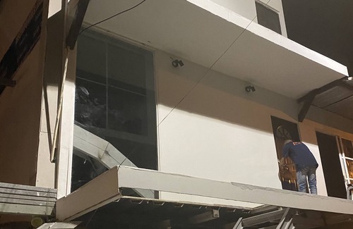 Pie del Cerro Apartment | Vista al castillo