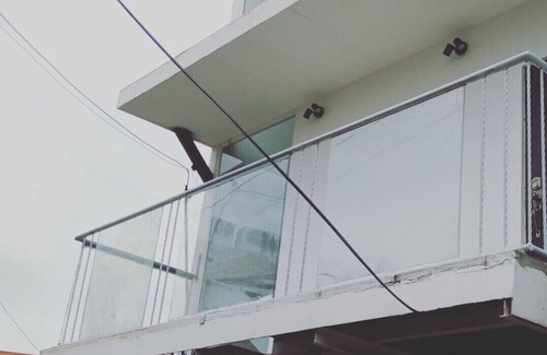 Pie del Cerro Apartment | Vista al castillo